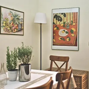  Apartment Minerva House
