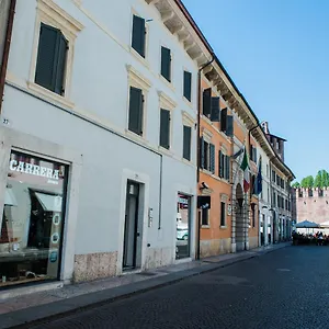 carrera-home-verona.hotelinveneto.com/