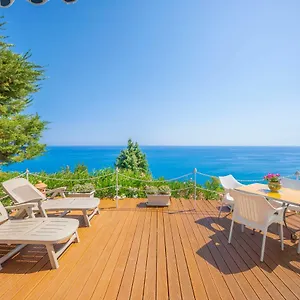 suite-with-stunning-sea-view-terrace.sicilyhotelsitaly.net/