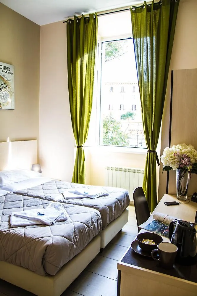 Hotel Mosaic Central Rome 3*,